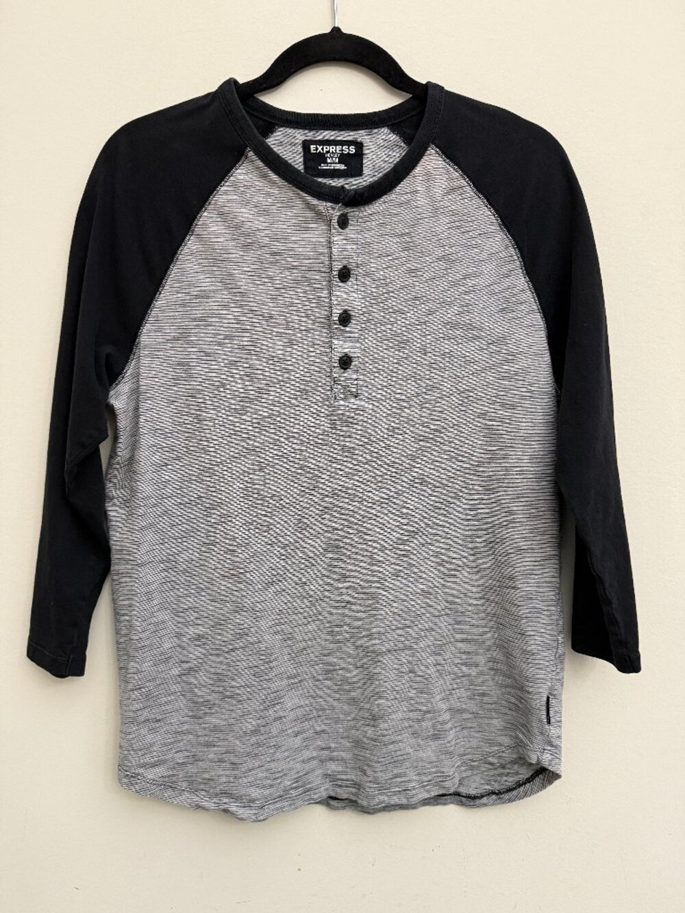Express 3/4 Sleeve Henley Black & White - Size Medium